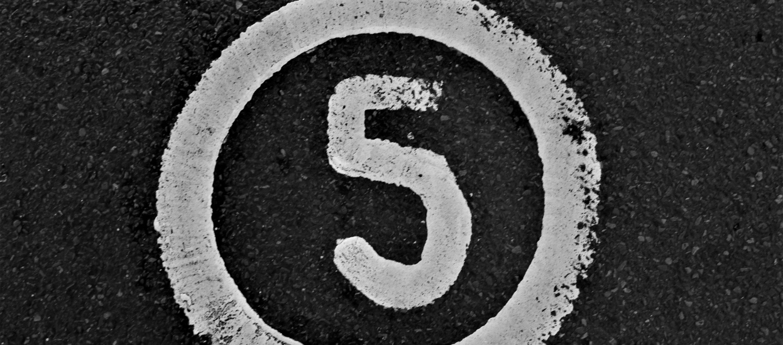 5 Decentralised Hosting Blockchain Trends for 2024: Unpacking the Future
