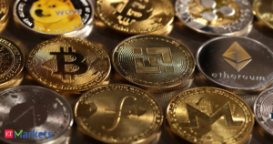 Bitcoin Stagnates Below $61,300; Altcoin Market Shows Volatility - Crypto