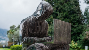 Legendary Satoshi Nakamoto Statue Unveiled at Lugano Blockchain Event