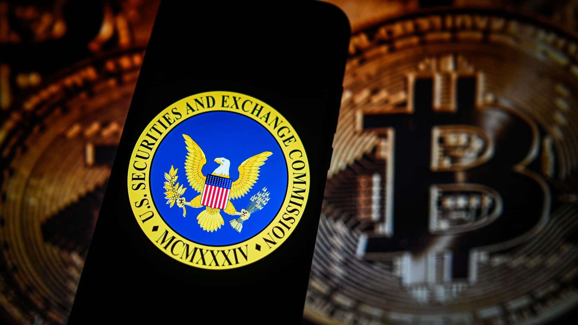 SEC Charges Man in Bitcoin Price Spike Hack: Cryptocurrency Price