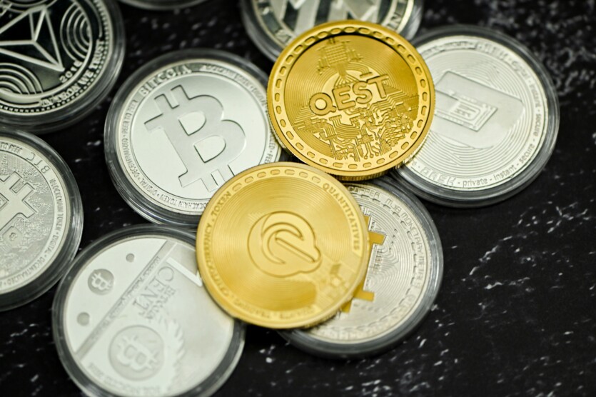 Altcoin Apocalypse: Analyst Predicts Steep Decline in Alternative Crypto Prices
