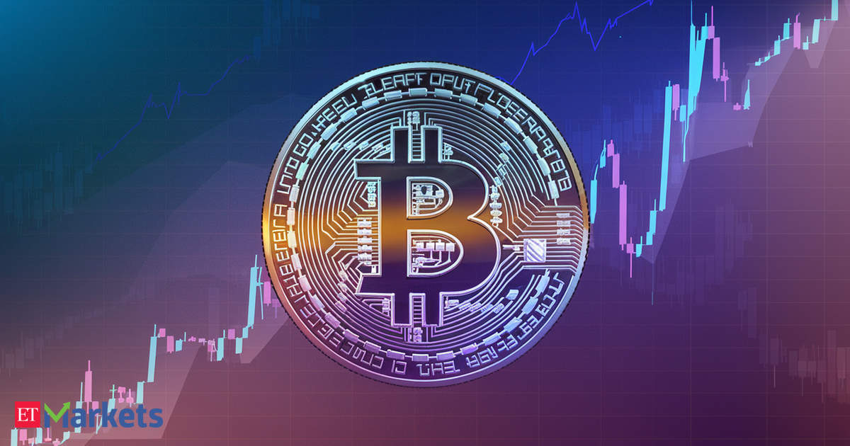 Bitcoin Price Plummets below $93K as Liquidations and Profit-Taking Surge