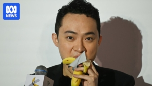 Cryptocurrency mogul devours $9.5M Maurizio Cattelan banana art - shocking