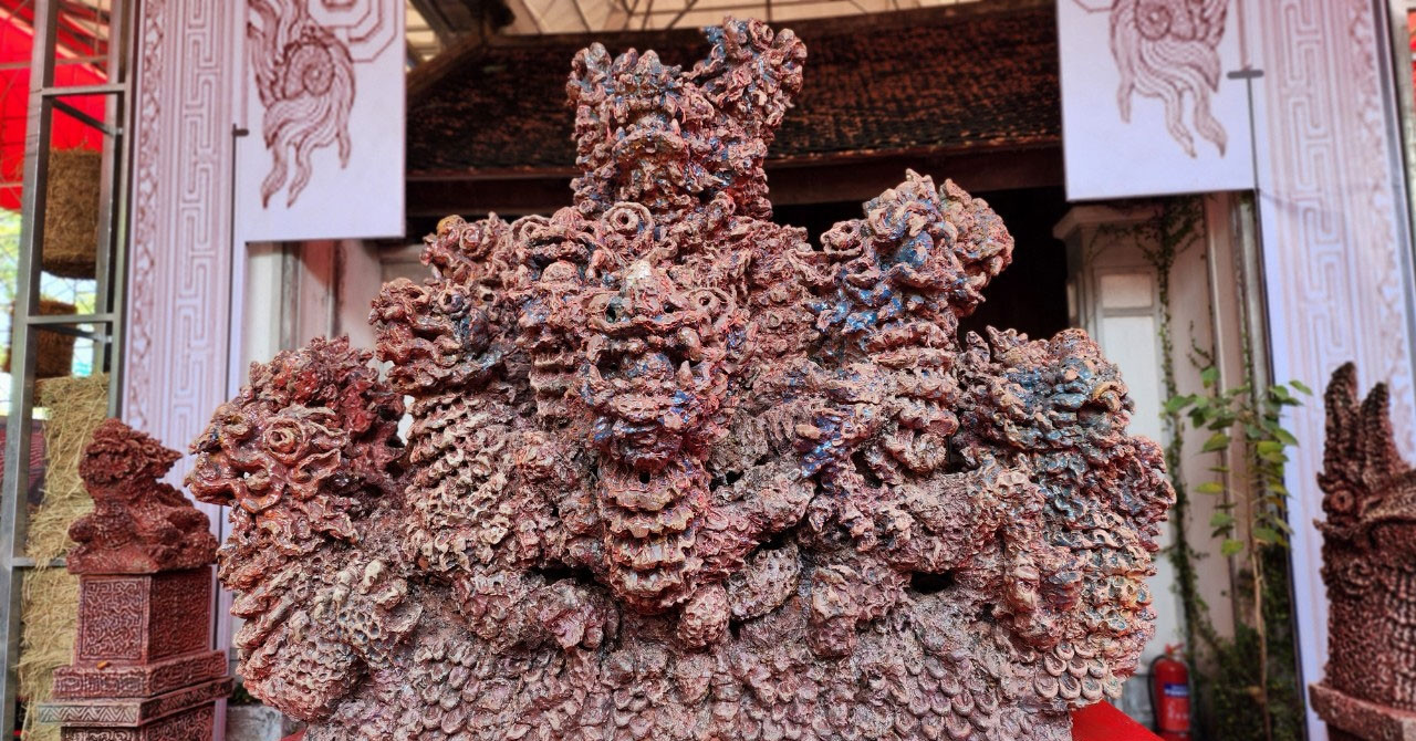 Explore Revolutionary Ceramic Exhibit at Hanoi Museum with Blockchain Technology