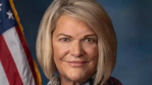 Trump Ally Lummis Advocates Selling Federal Reserve Gold for Bitcoin