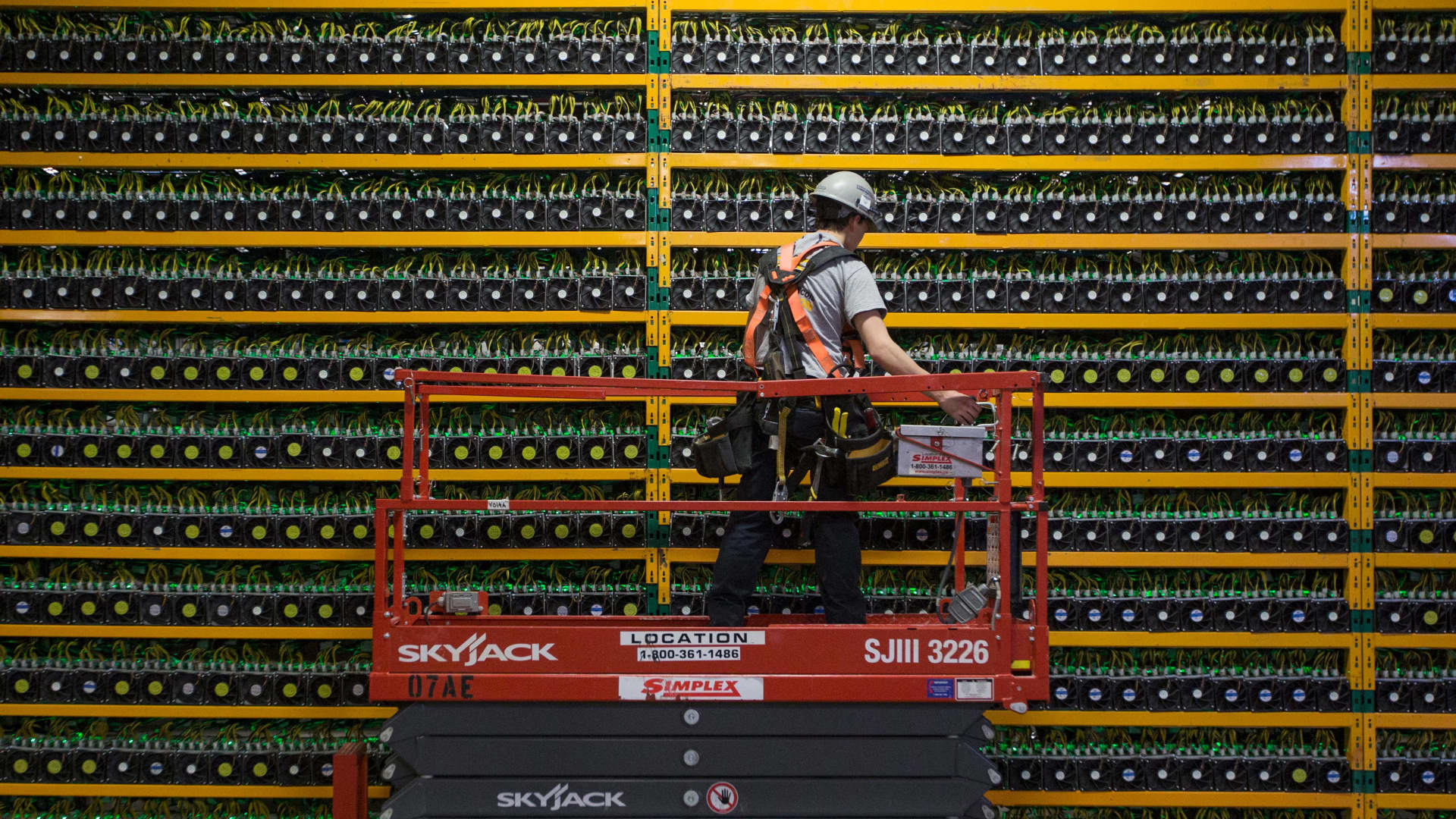 Wall Street Sees Crypto Mining Stocks as Buying Opportunity: Time