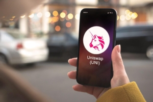 Whale Confidence Sparks Massive $UNI Withdrawal From DeFi Tokens