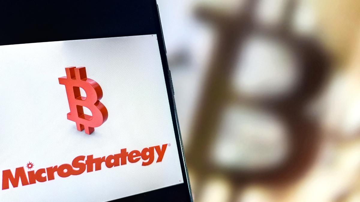 MicroStrategy Boosts Bitcoin Holdings with $1.5B Purchase, Accelerating Crypto Market