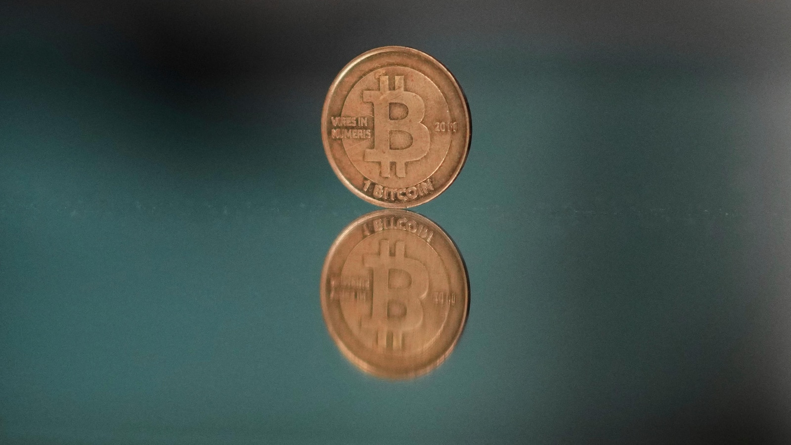 Amid Bitcoin Scandal, Czech Coalition Government Survives No-Confidence Vote